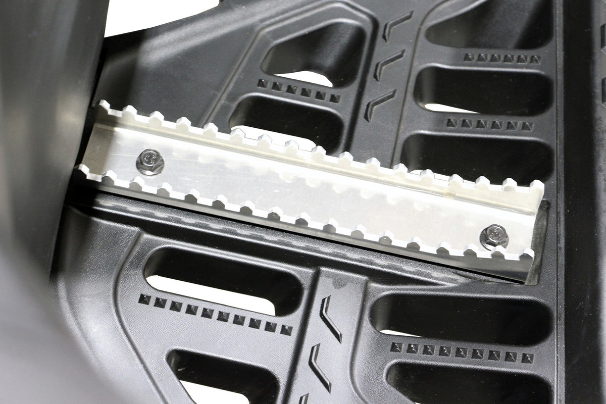 PERFEX right aluminum ATV foot peg installed on a Can-Am Outlander G3 850 XT, providing enhanced traction with 20° angled sides.