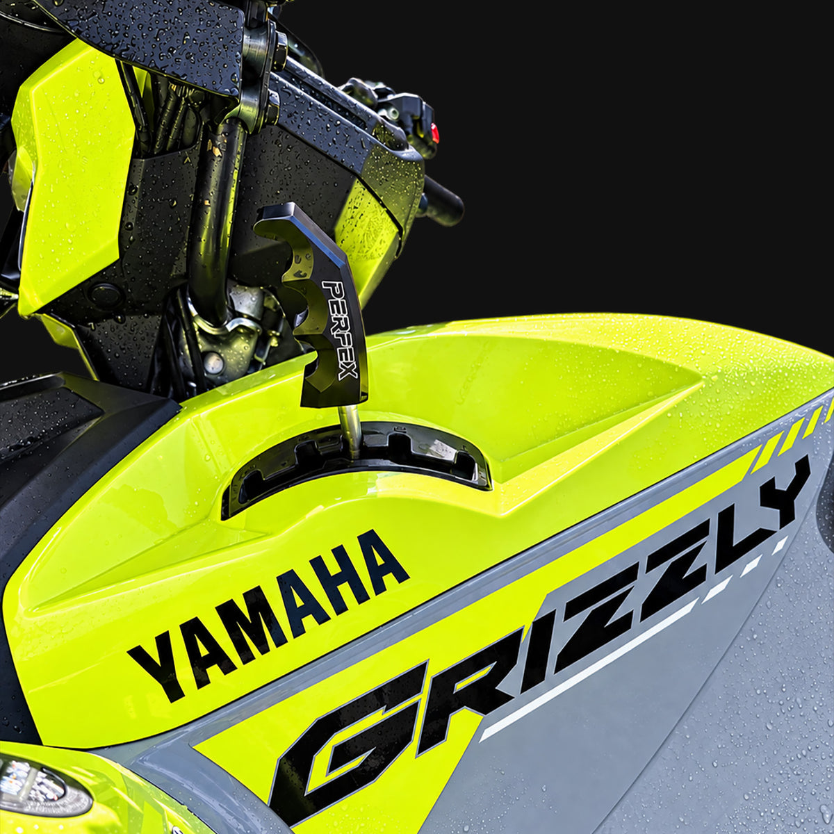 Yamaha Grizzly 700 with PERFEX custom billet aluminum shifter knob installed.